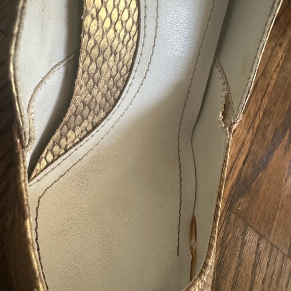 Good Snakeprint Pointed Toe Pump - Picture 2 of 5